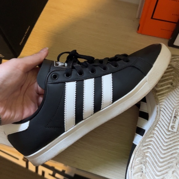 🌻 ADIDAS ORIGINALS COAST STAR SHOES- UNISEX - Picture 2 of 6